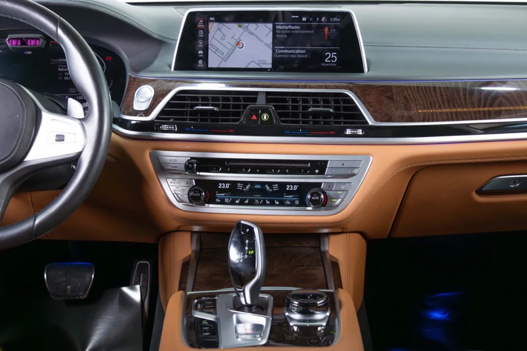 BMW 750Li X-Drive luxury cars for sale in Duabi