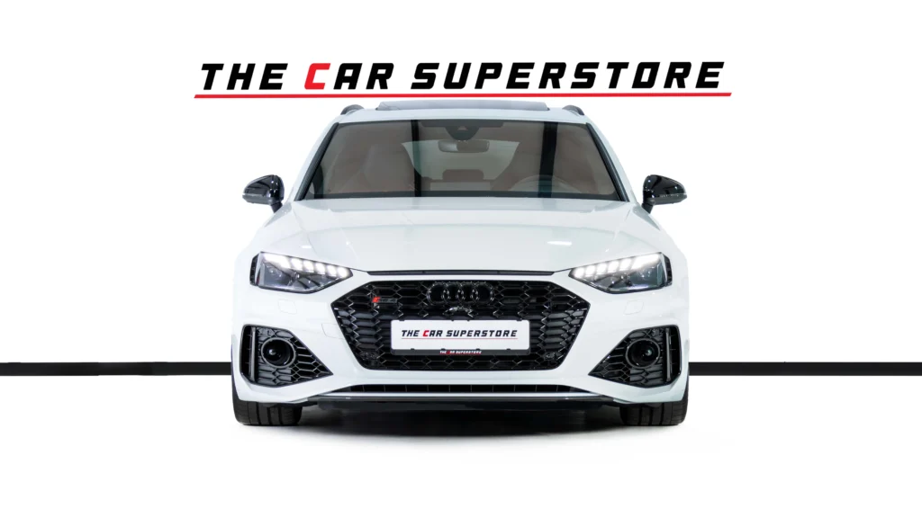 ️Audi RS4 Avant Image