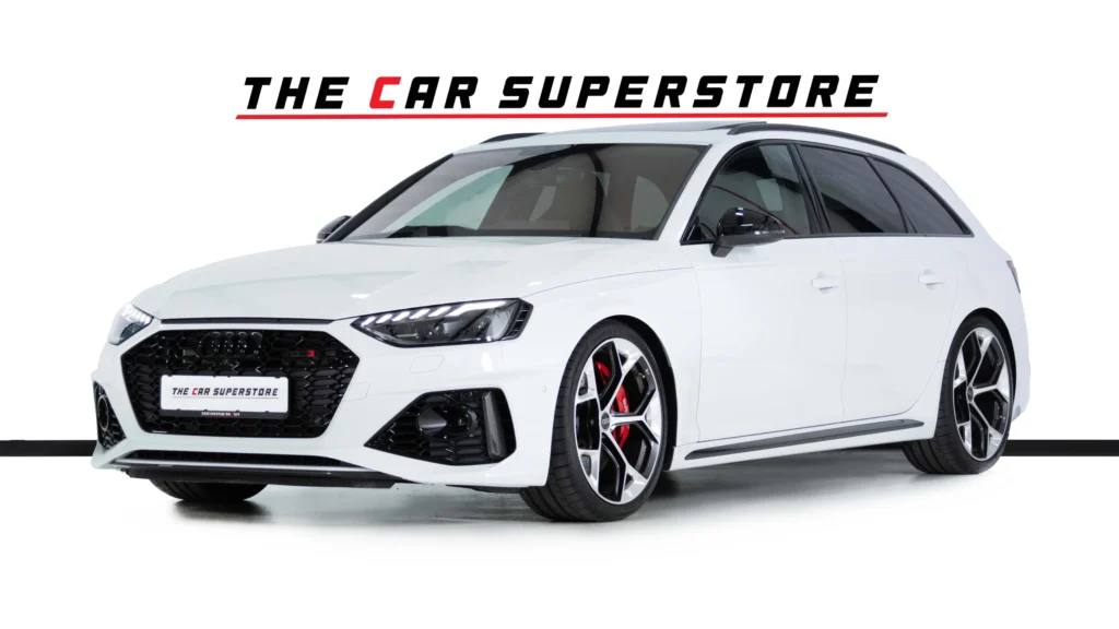 ️Audi RS4 Avant Image