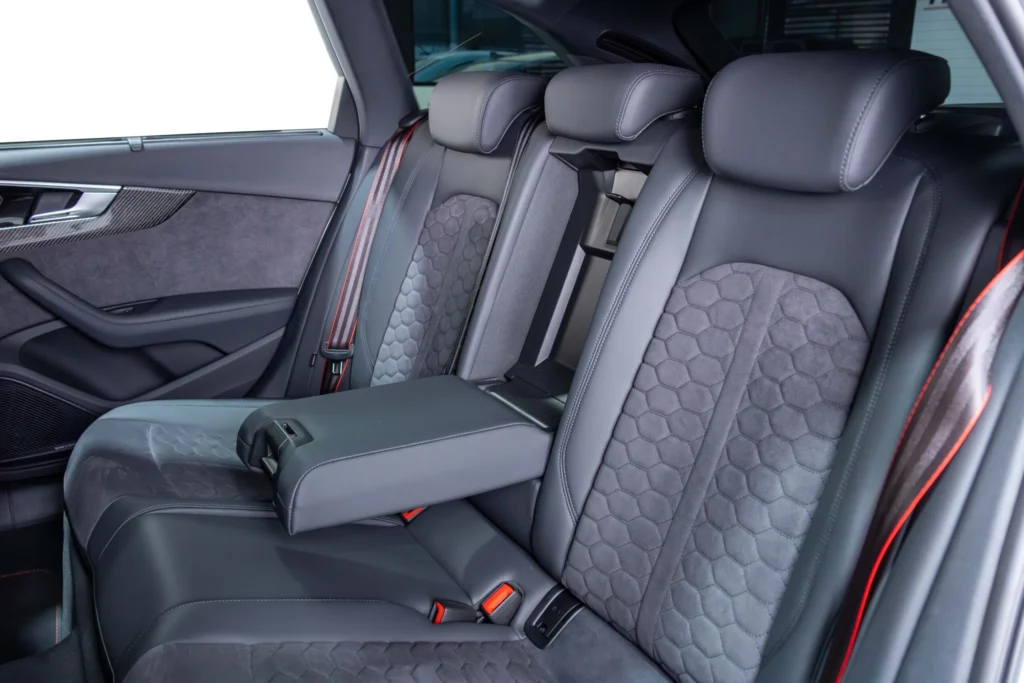 ️Audi RS4 Avant Image