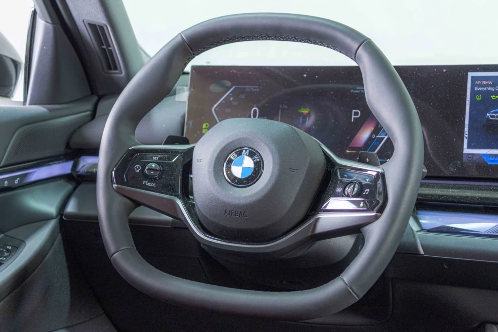 BMW 520i luxury cars for sale in UAE