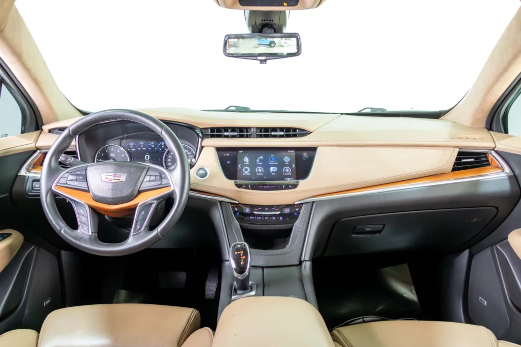 Cadillac XT5 Platinum Image