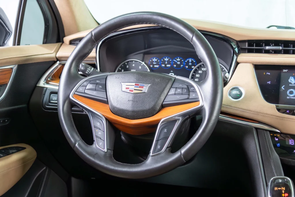 Cadillac XT5 Platinum Image