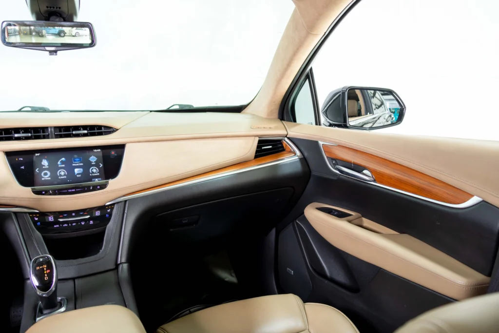 Cadillac XT5 Platinum Image