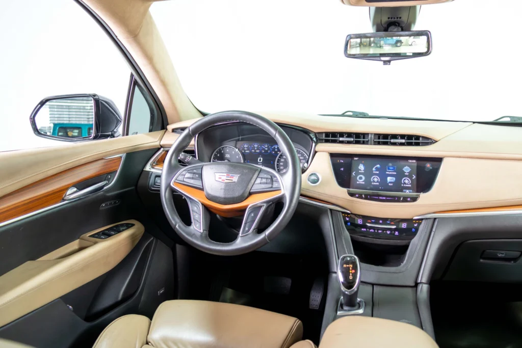 Cadillac XT5 Platinum Image