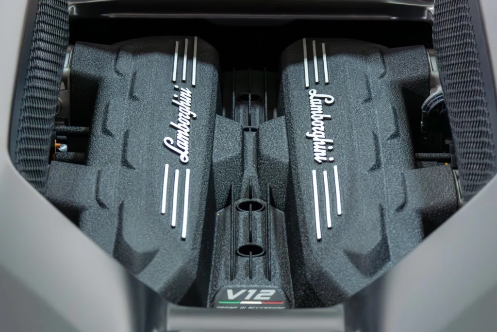 Lamborghini Revuelto Image