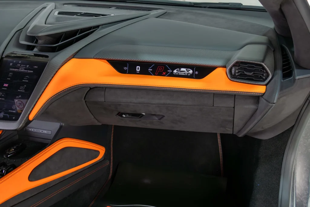 Lamborghini Revuelto Image