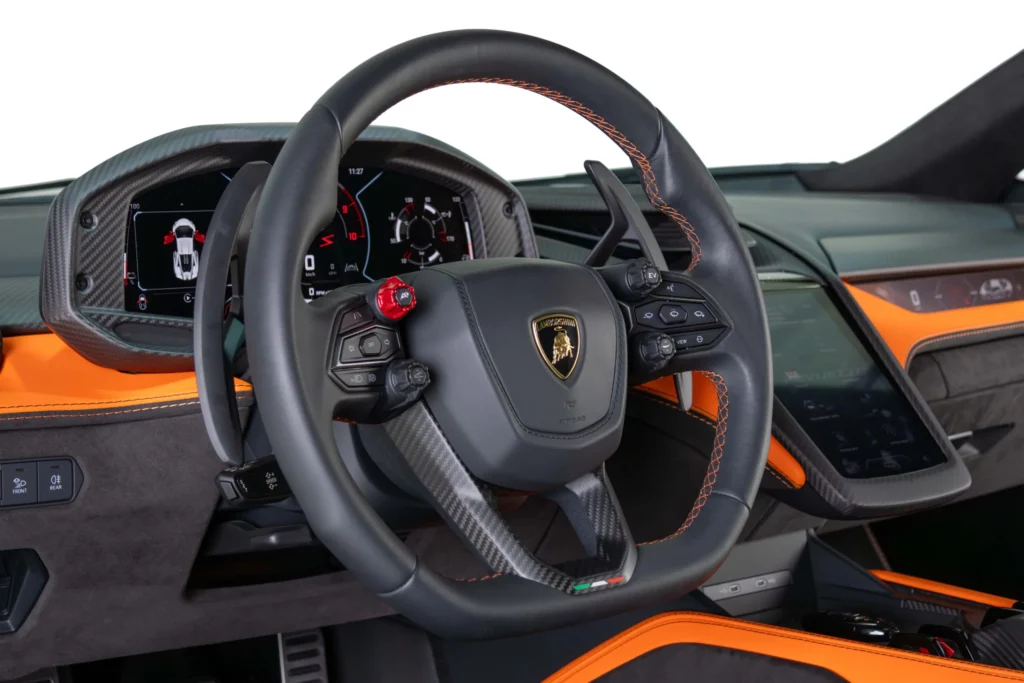 Lamborghini Revuelto Image