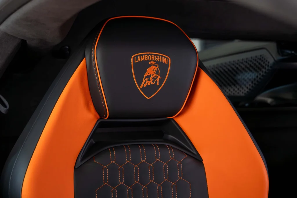Lamborghini Revuelto Image