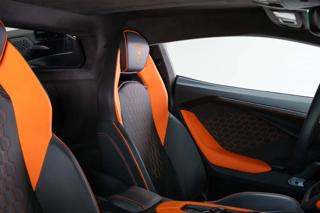 Lamborghini Revuelto Image