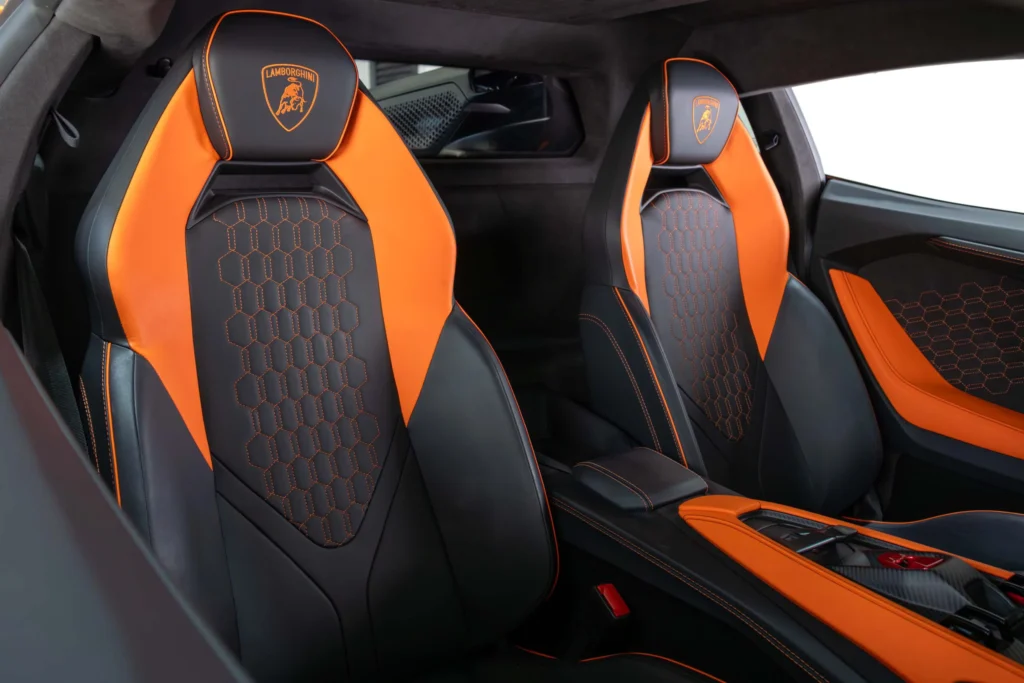 Lamborghini Revuelto Image