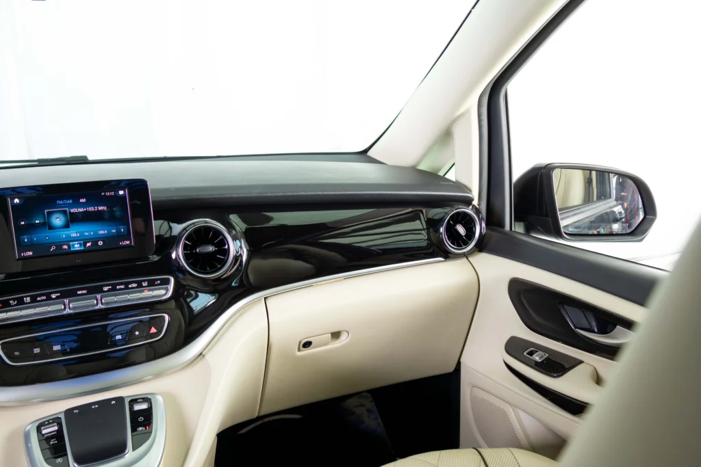 Mercedes Benz V 250 for sale at Dubai