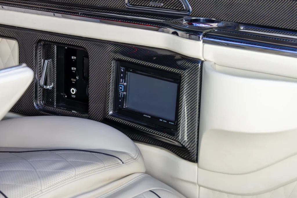 Mercedes Benz V 250 for sale at Dubai