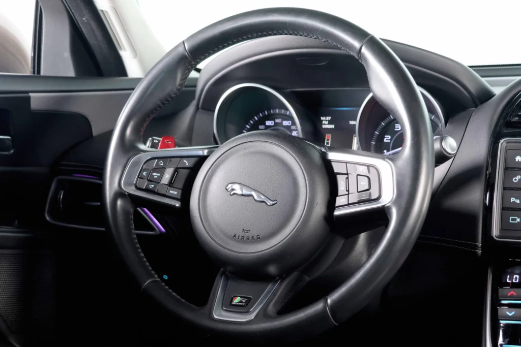 Jaguar XE 25T R Sport Image