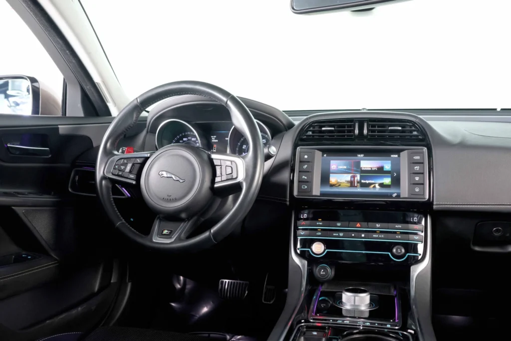 Jaguar XE 25T R Sport Image