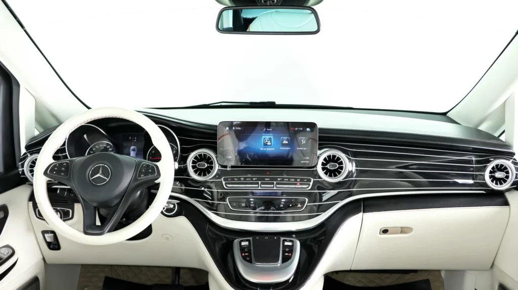 Mercedes Benz V250 VIP Image