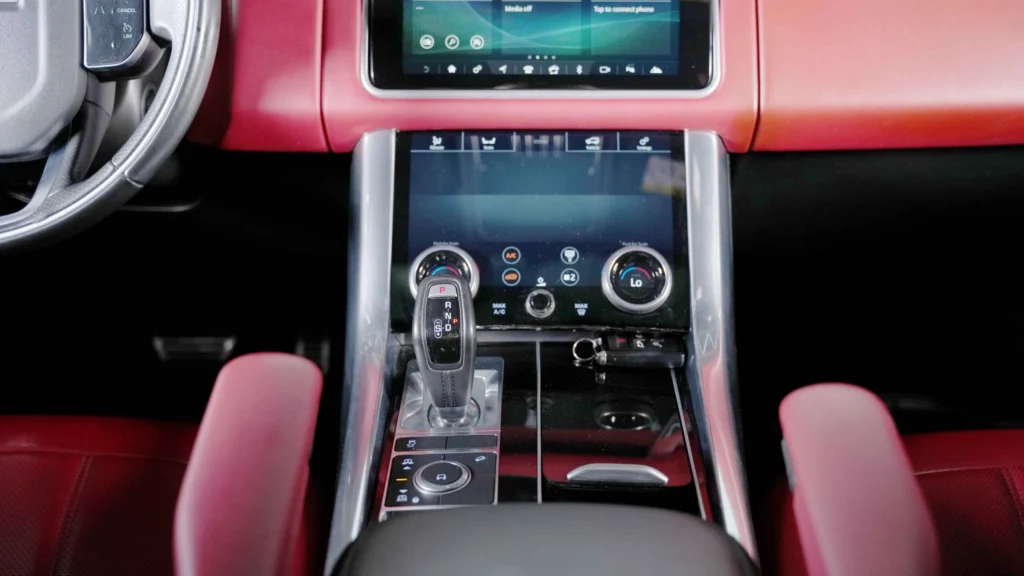 Range Rover Sport HSE Dynamic Image