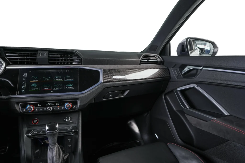 Audi ️RSQ3 Sportback Image