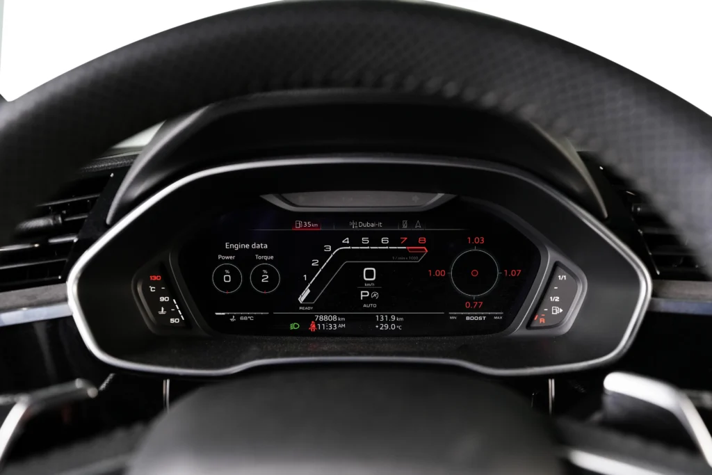 Audi ️RSQ3 Sportback Image