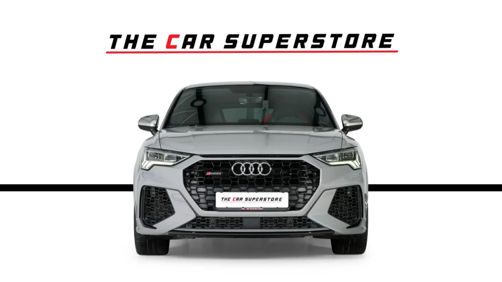 Audi ️RSQ3 Sportback Image
