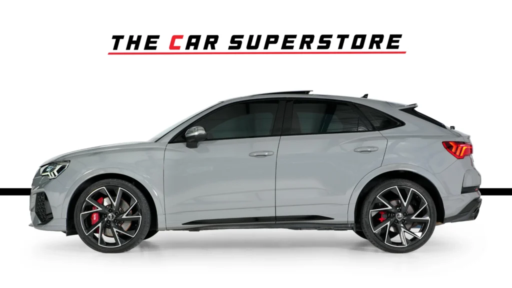 Audi ️RSQ3 Sportback Image