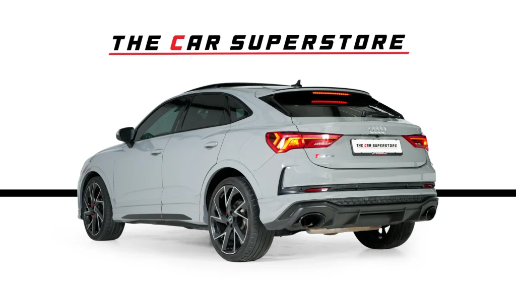 Audi ️RSQ3 Sportback Image