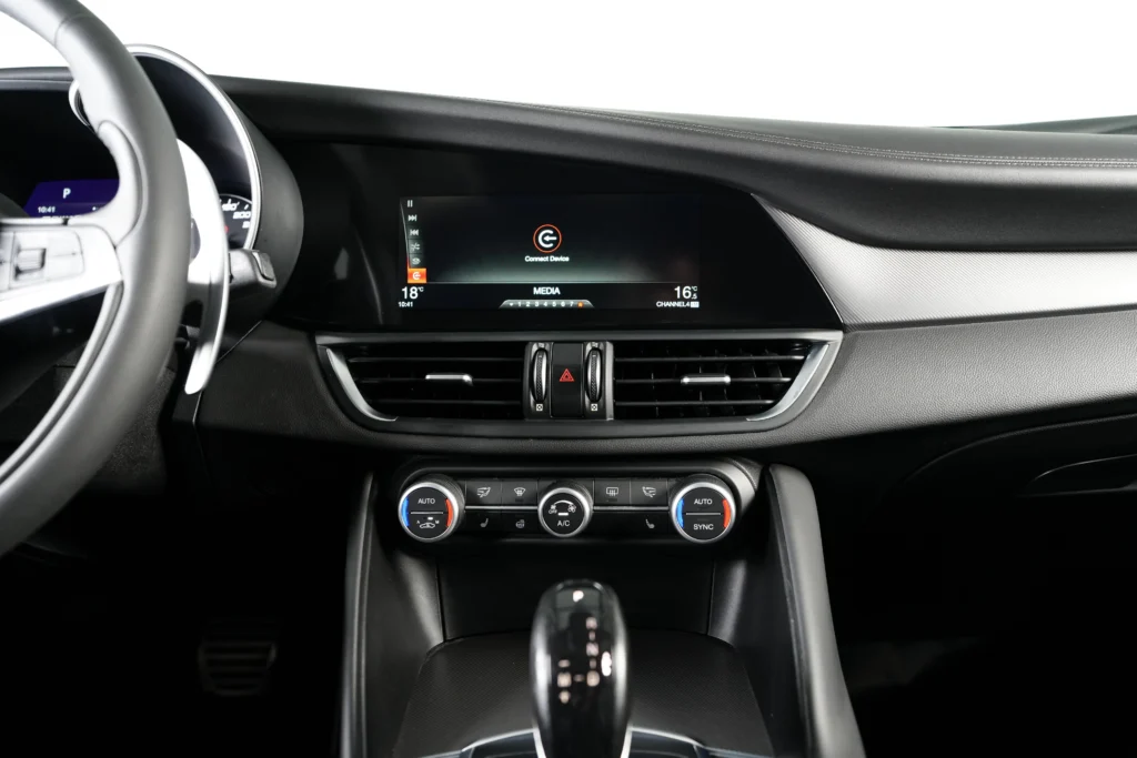 Alfa Romeo Guilia Veloce Q4 Image