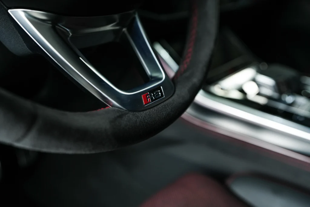 AUDI RSQ8 Performance Image