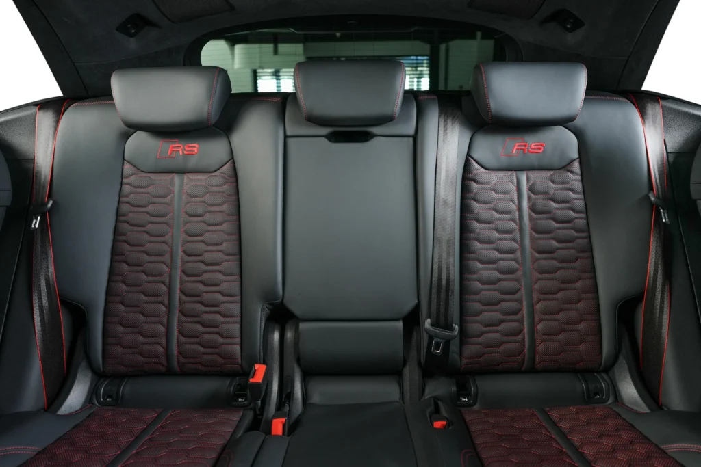 AUDI RSQ8 Performance Image