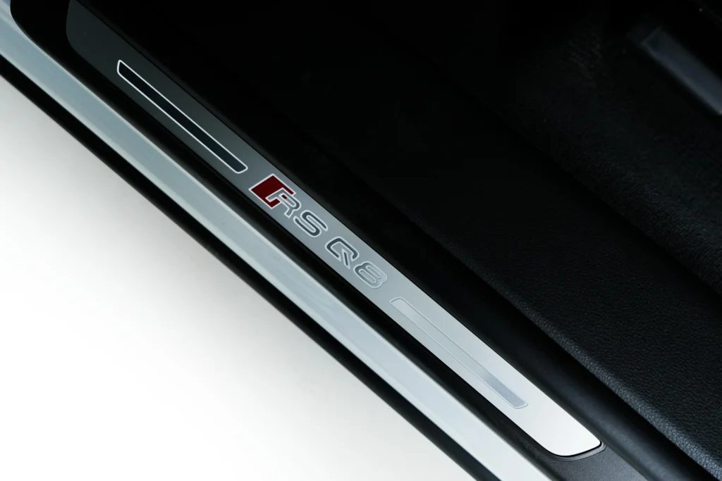 AUDI RSQ8 Performance Image