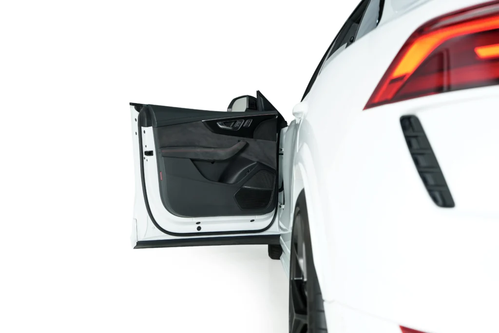 AUDI RSQ8 Performance Image