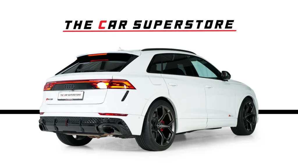 AUDI RSQ8 Performance Image