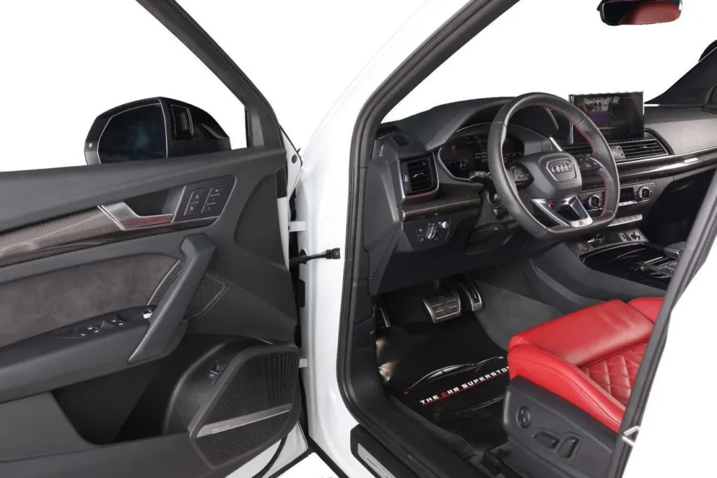AUDI SQ5 QUATTRO SPORT PACKAGE Image