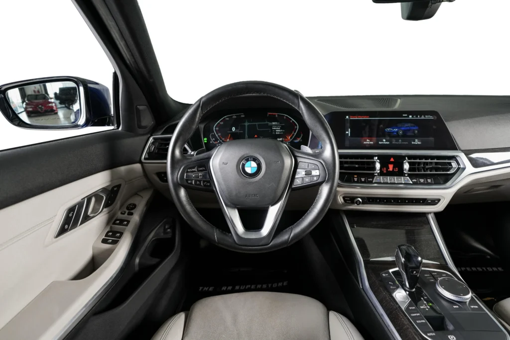 BMW 330i – Image 12