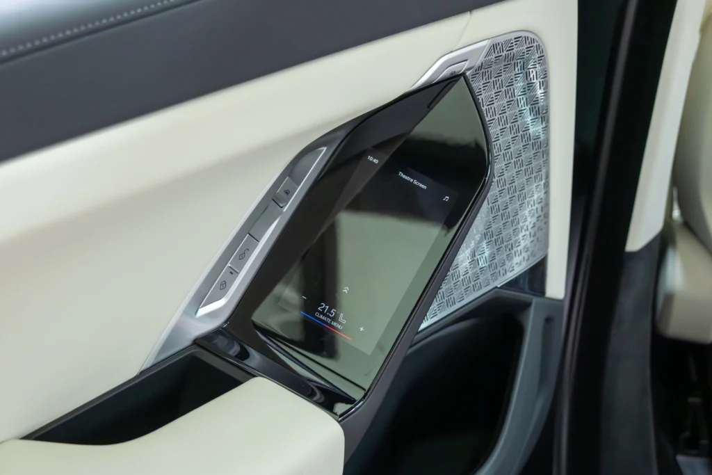 BMW M760E – Image 19