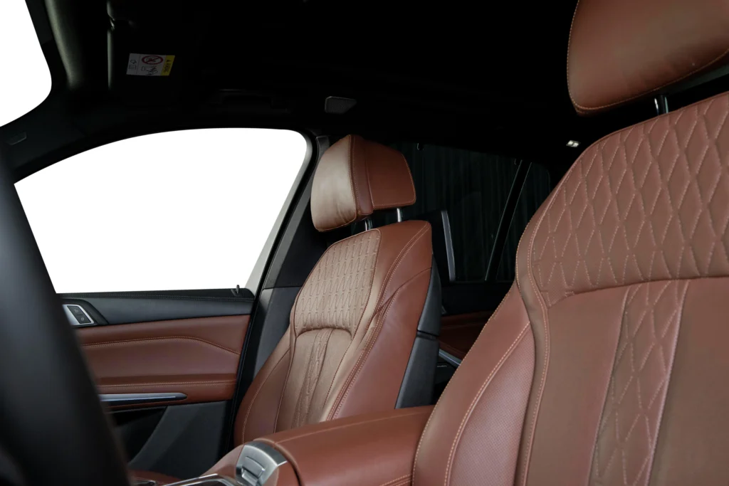 BMW X5 M50i Image