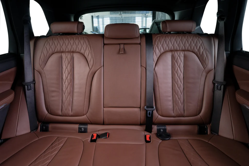 BMW X5 M50i Image