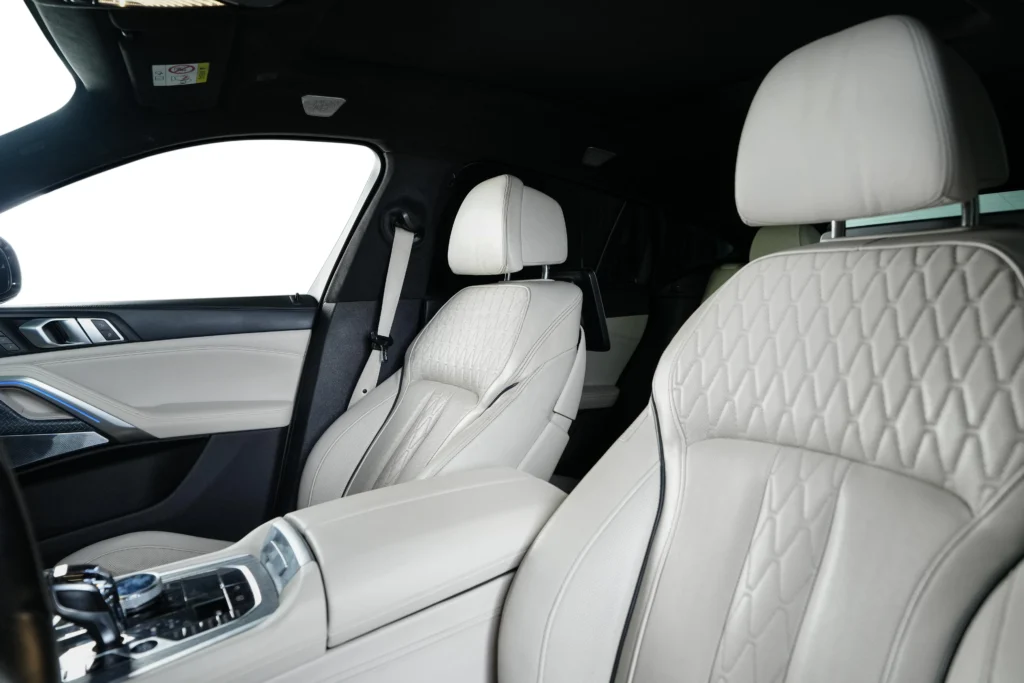 BMW X6 M50i – Image 17