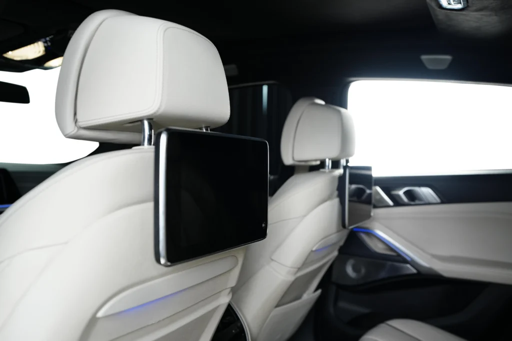 BMW X6 M50i – Image 20