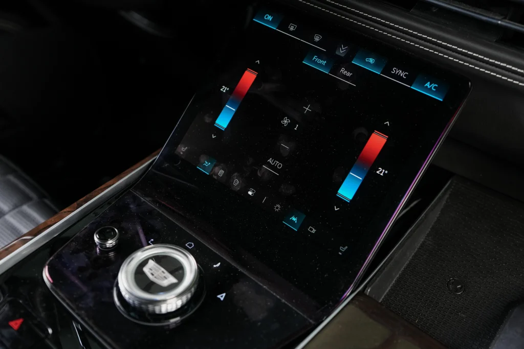 Cadillac Escalade ESV Image