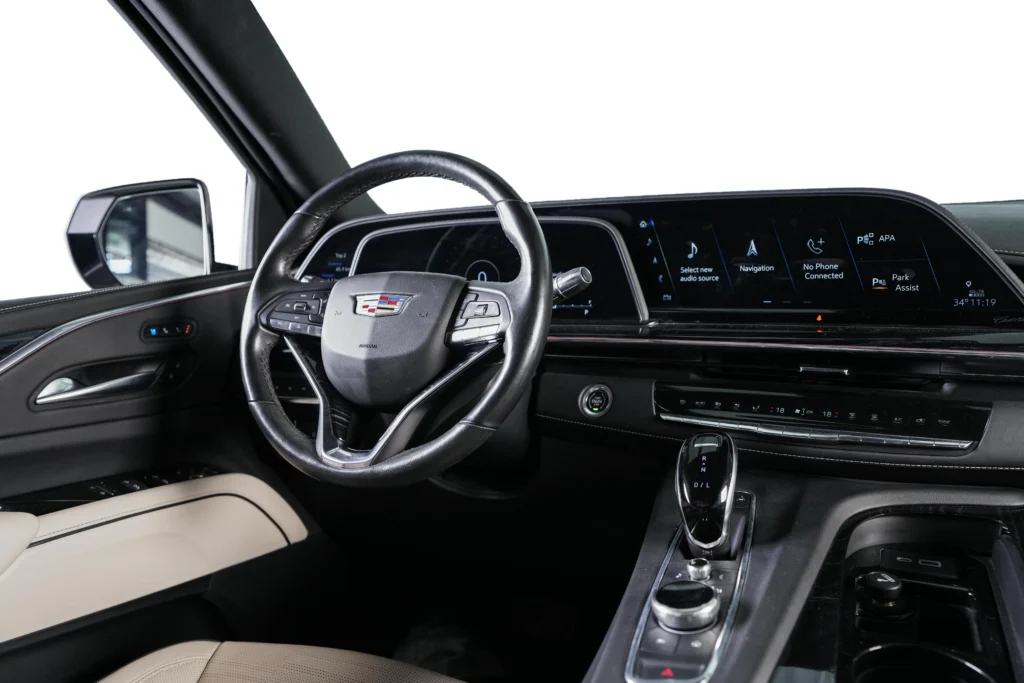 Cadillac Escalade – Image 10