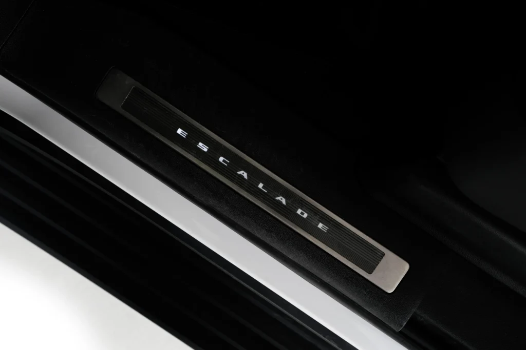 Cadillac Escalade – Image 20