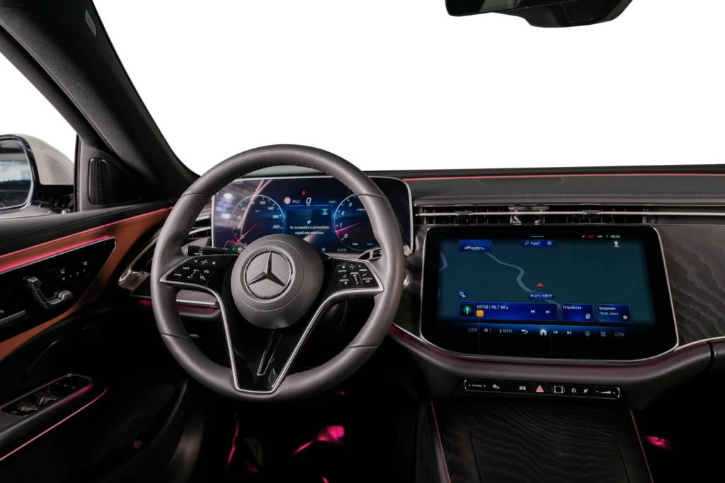 Mercedes Benz E200 Image
