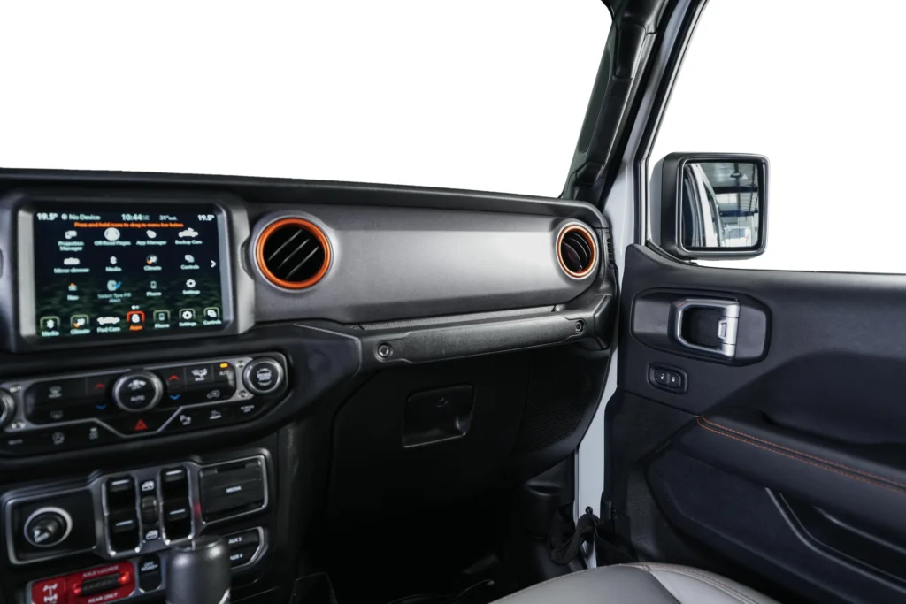 Jeep Wrangler Gladiator Sand Runner Image