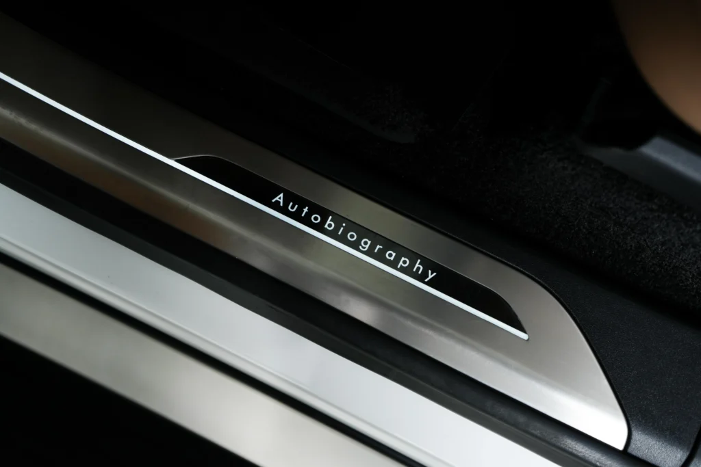 Land Rover Range Rover P530 Autobiography Image