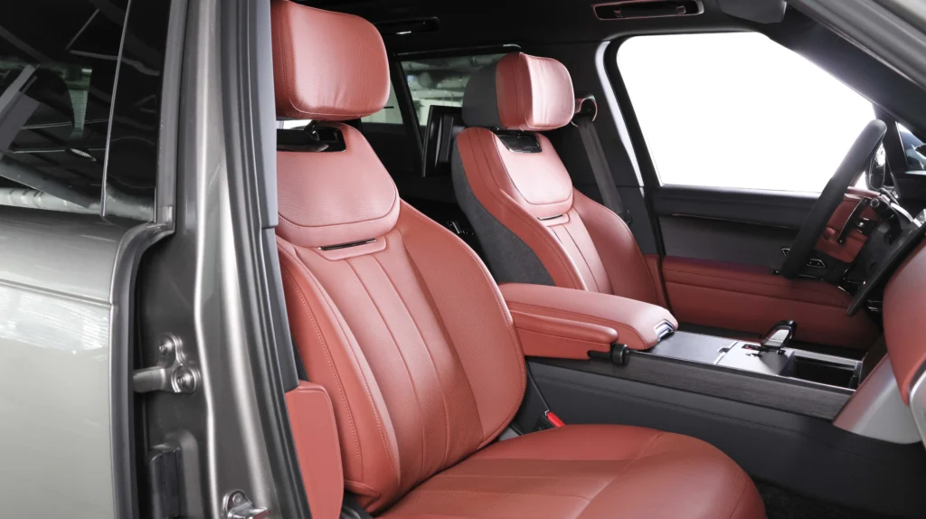 Land Rover Range Rover SV Image