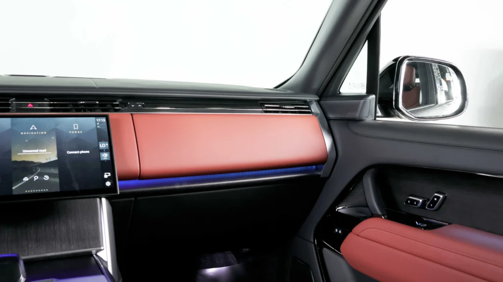 Land Rover Range Rover SV Image