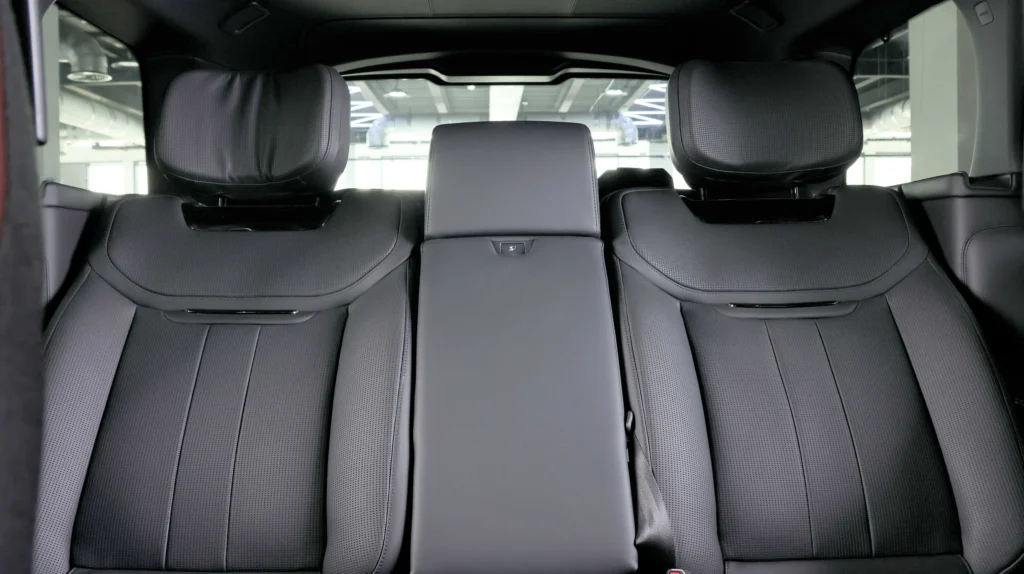 Land Rover Range Rover SV Image
