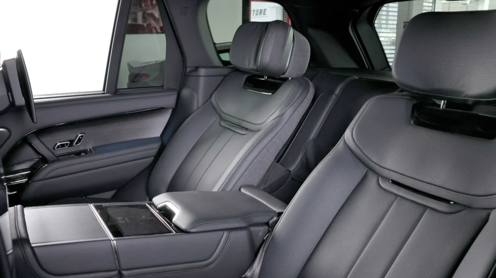 Land Rover Range Rover SV Image