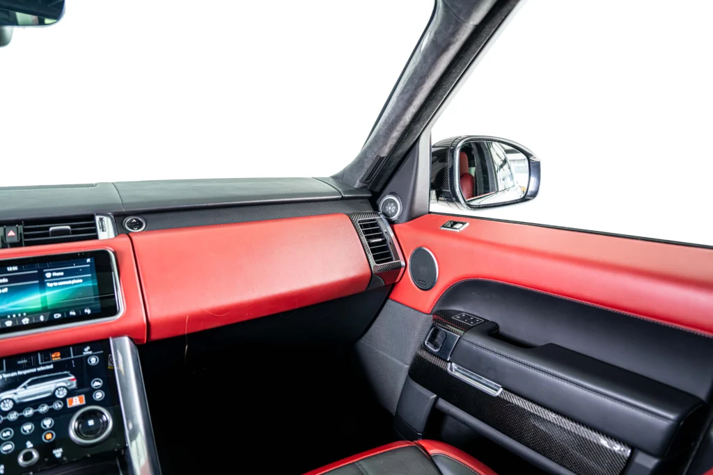 Range Rover Sport V8 Dynamic Image